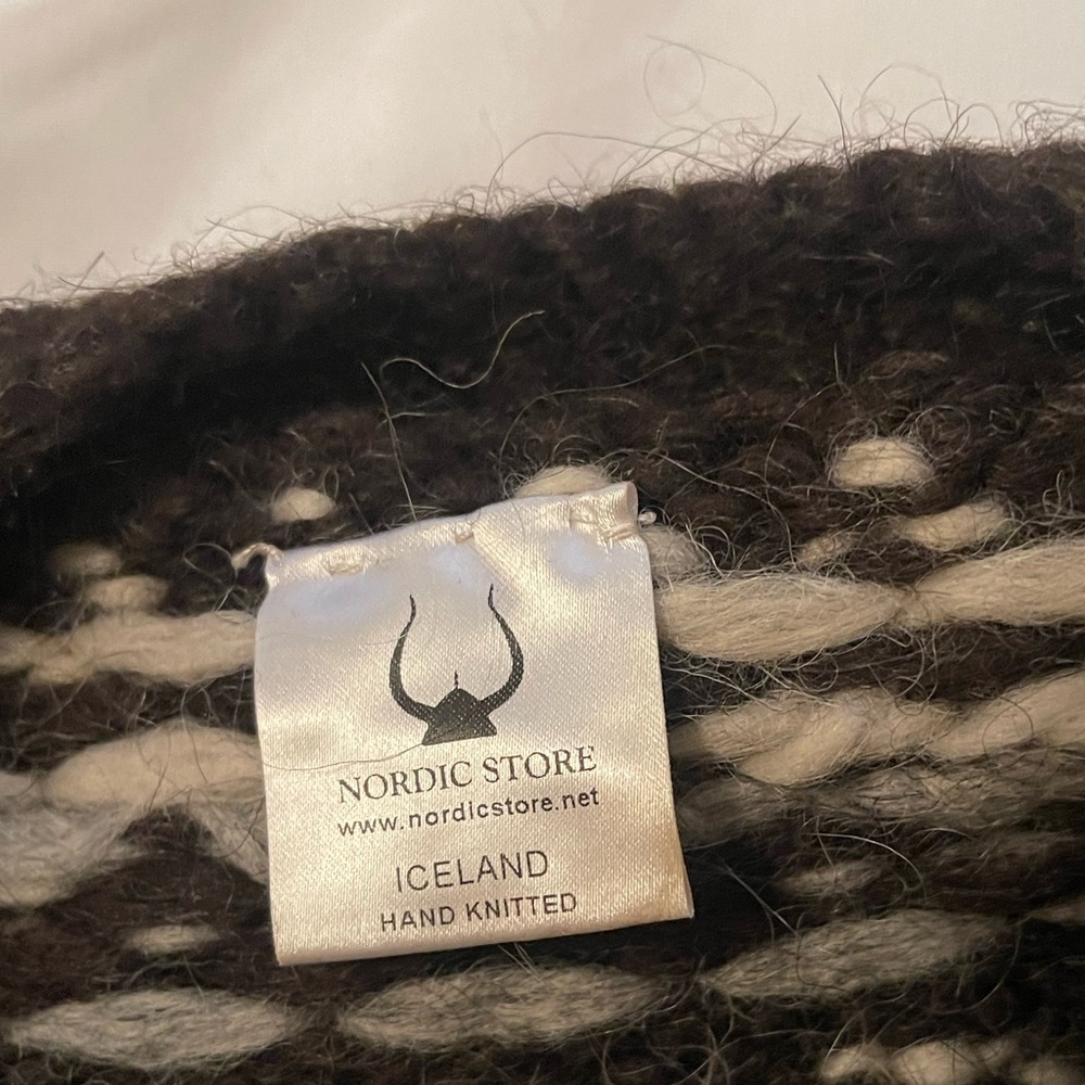Nordic Store Hand knitted Icelandic Wool Sweater Gray Pattern Size Small / Med - Picture 2 of 5